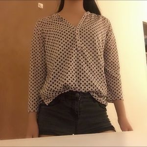 Thin pale pink blouse 💕